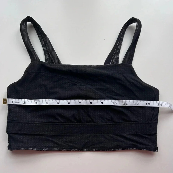 Lululemon Featherlight Bra Size 8 - Picture 8 of 10
